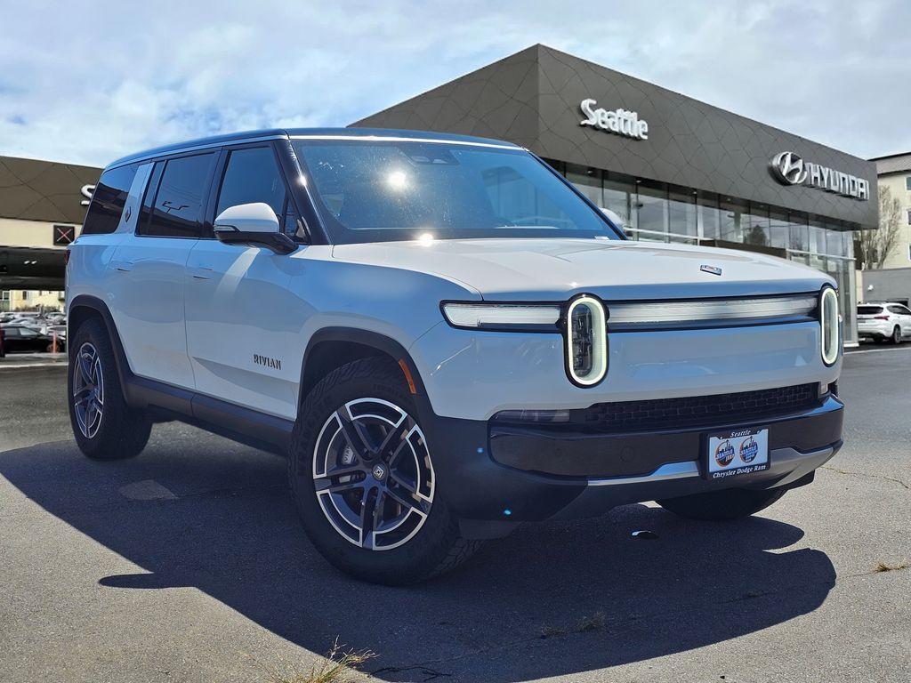 Rivian R1S 2025