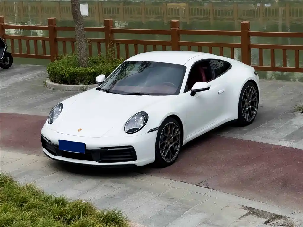 Porsche 911 2023
