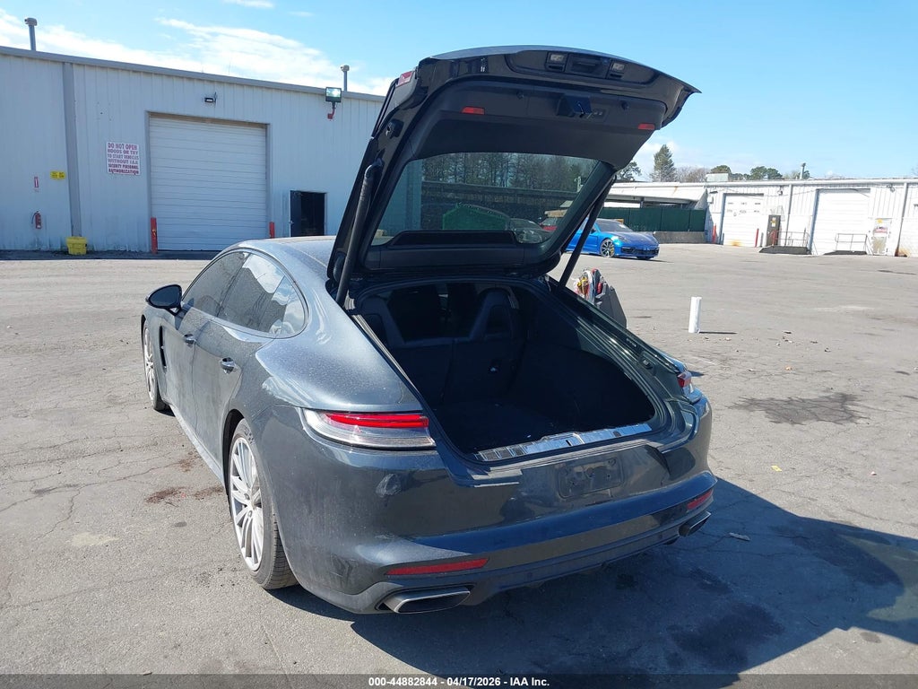 Porsche Panamera 2022