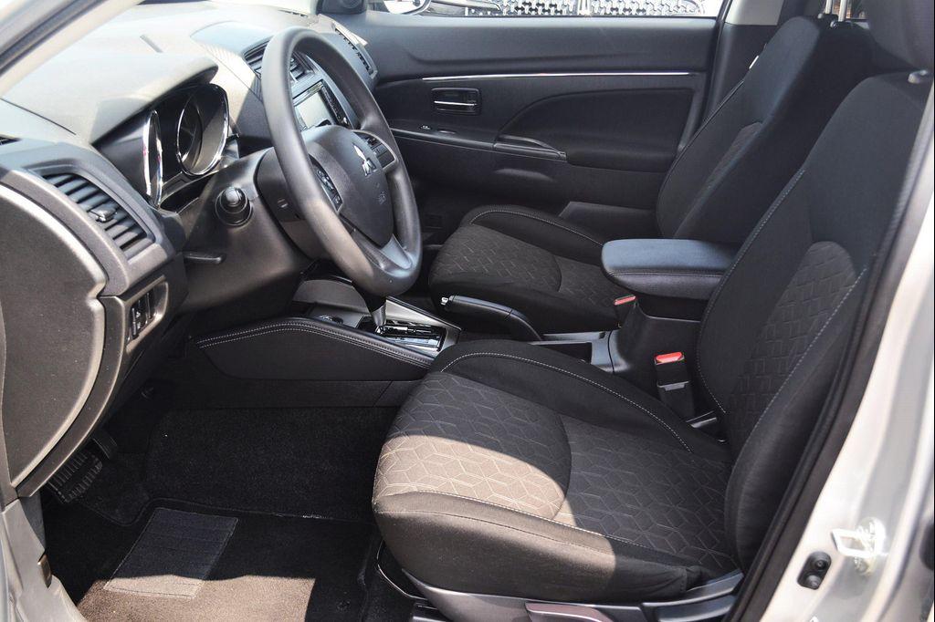 Mitsubishi Outlander Sport 2025
