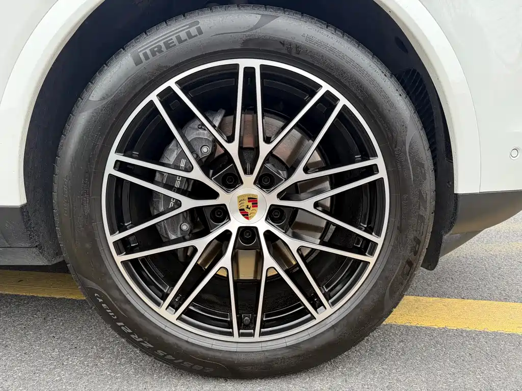 Porsche Cayenne 2024