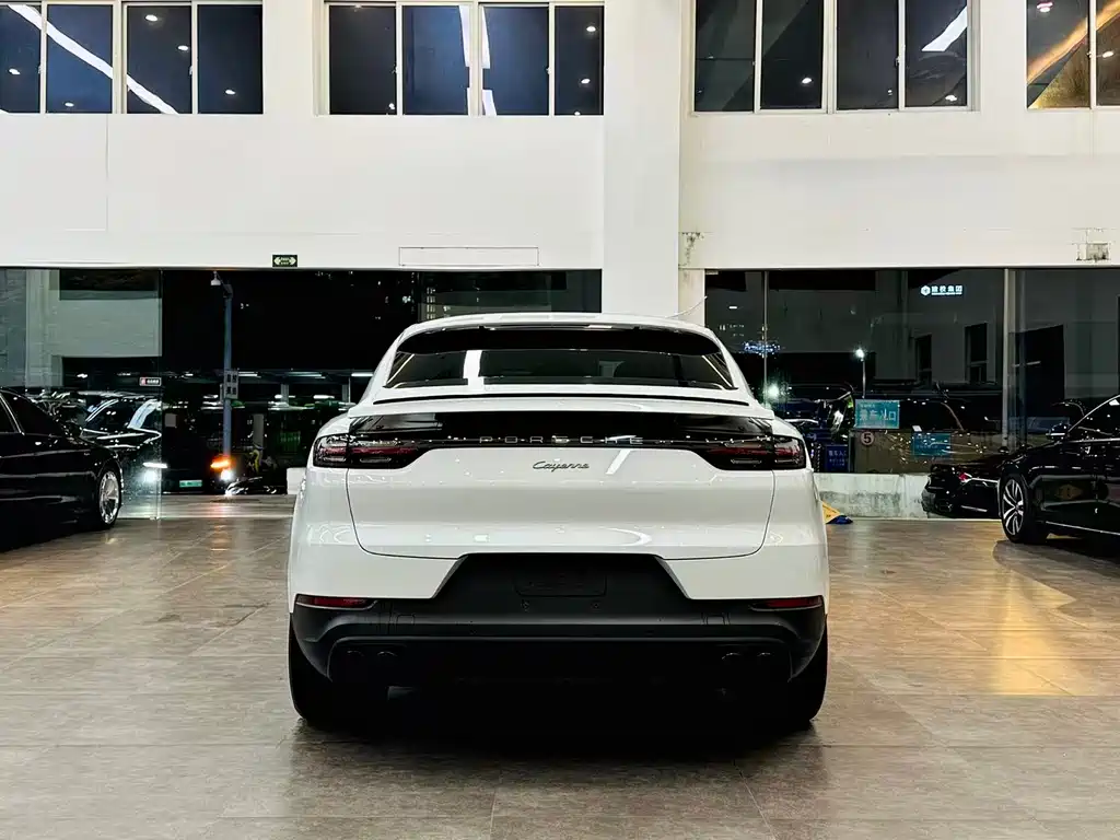 Porsche Cayenne 2023