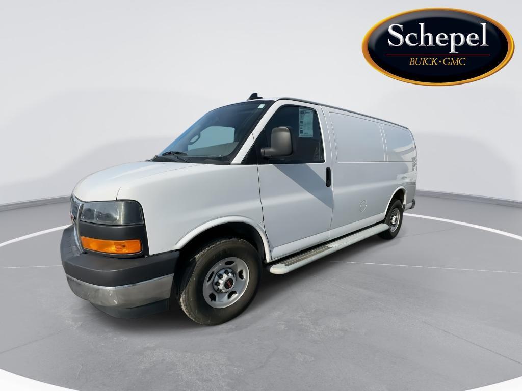 GMC Savana 2024