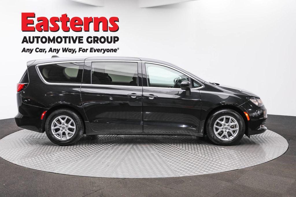 Chrysler Voyager 2023