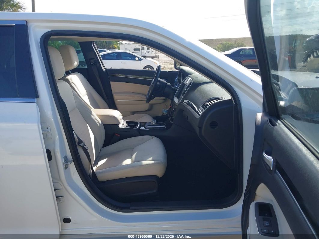 Chrysler 300 2020