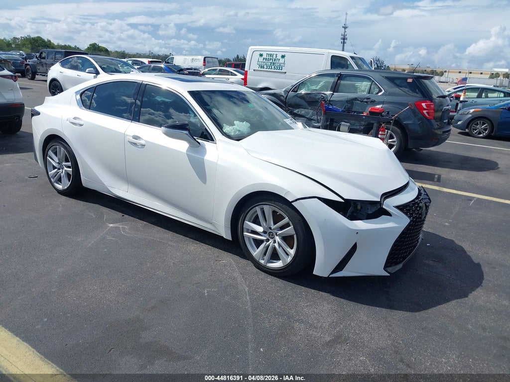 Lexus IS 300 2021
