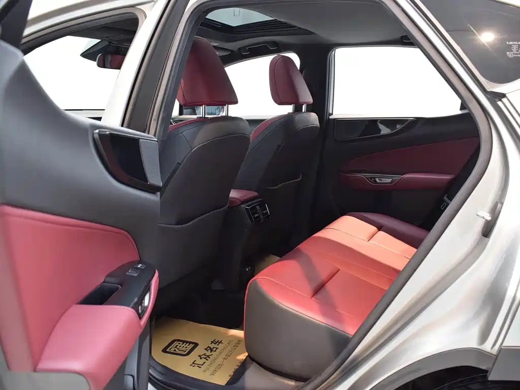 Lexus NX 2022