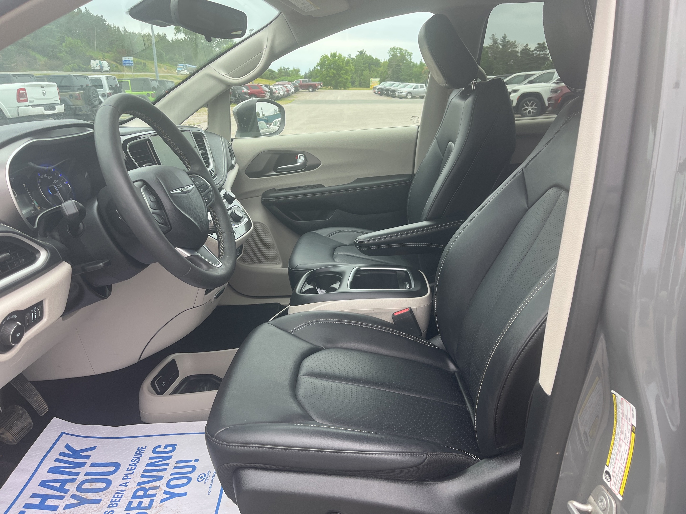 Chrysler Pacifica 2023