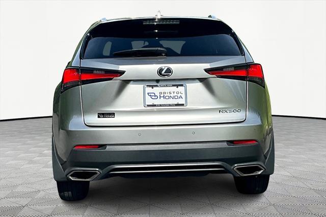 Lexus NX 300 2021