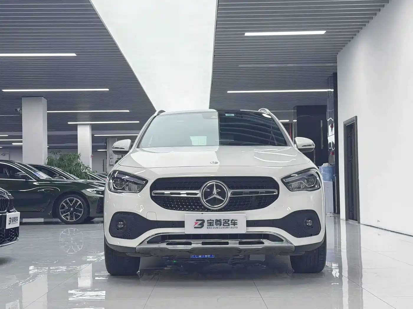 Mercedes-Benz GLA 2023