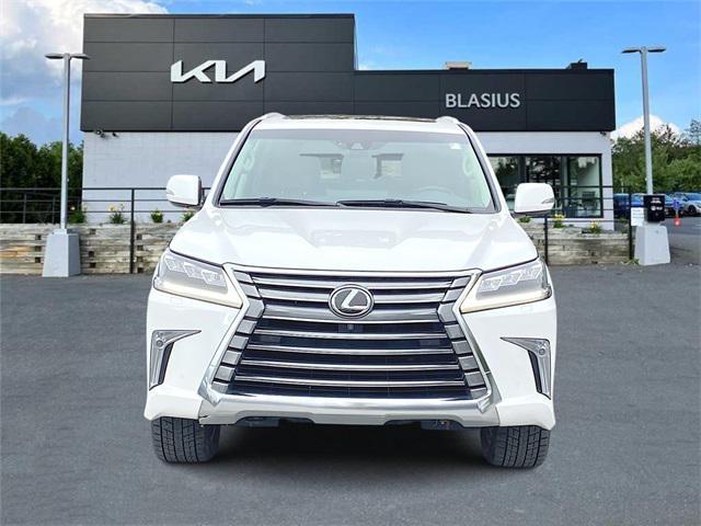 Lexus LX 2021