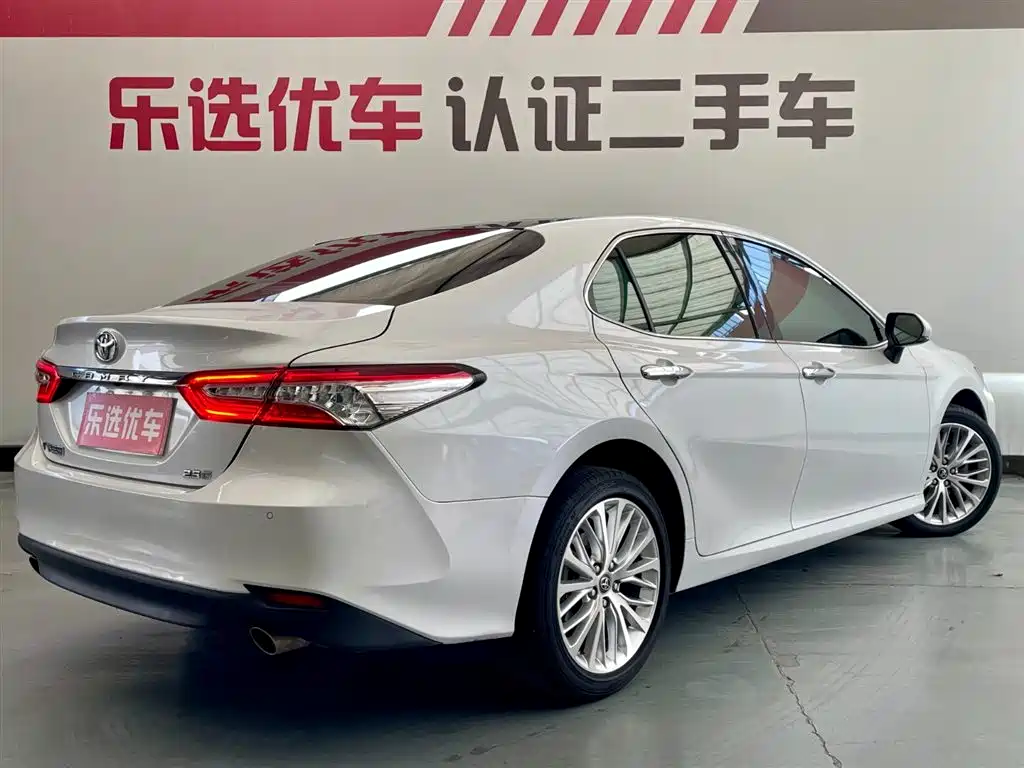 Toyota Camry 2021