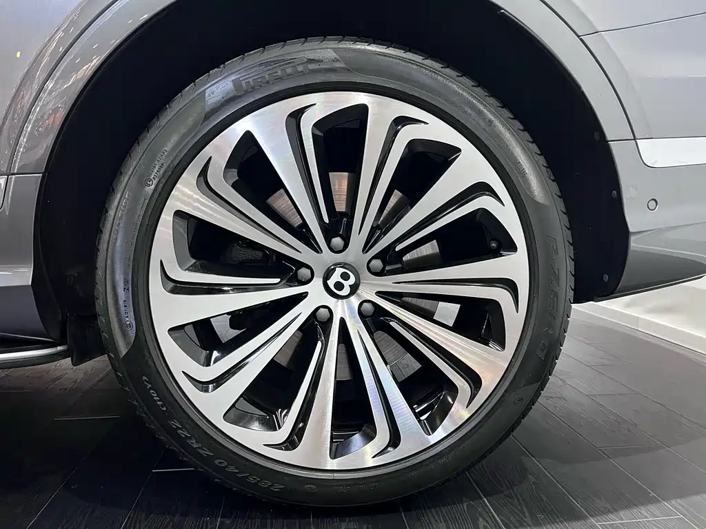 Bentley Bentayga 2021