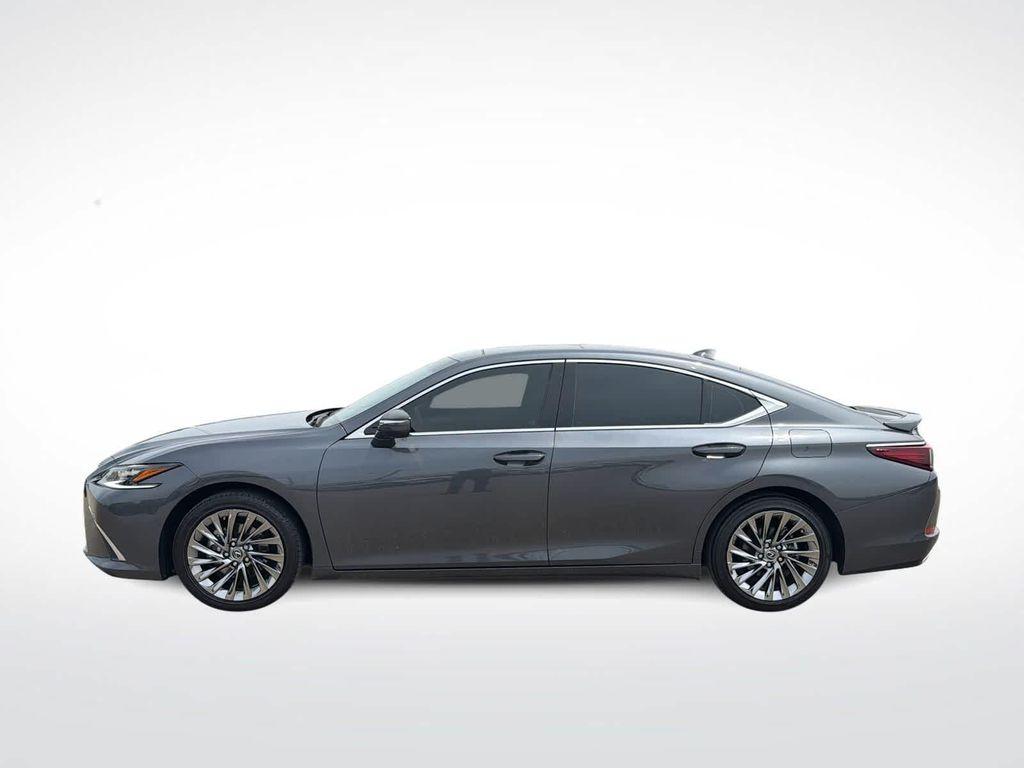 Lexus ES 2024