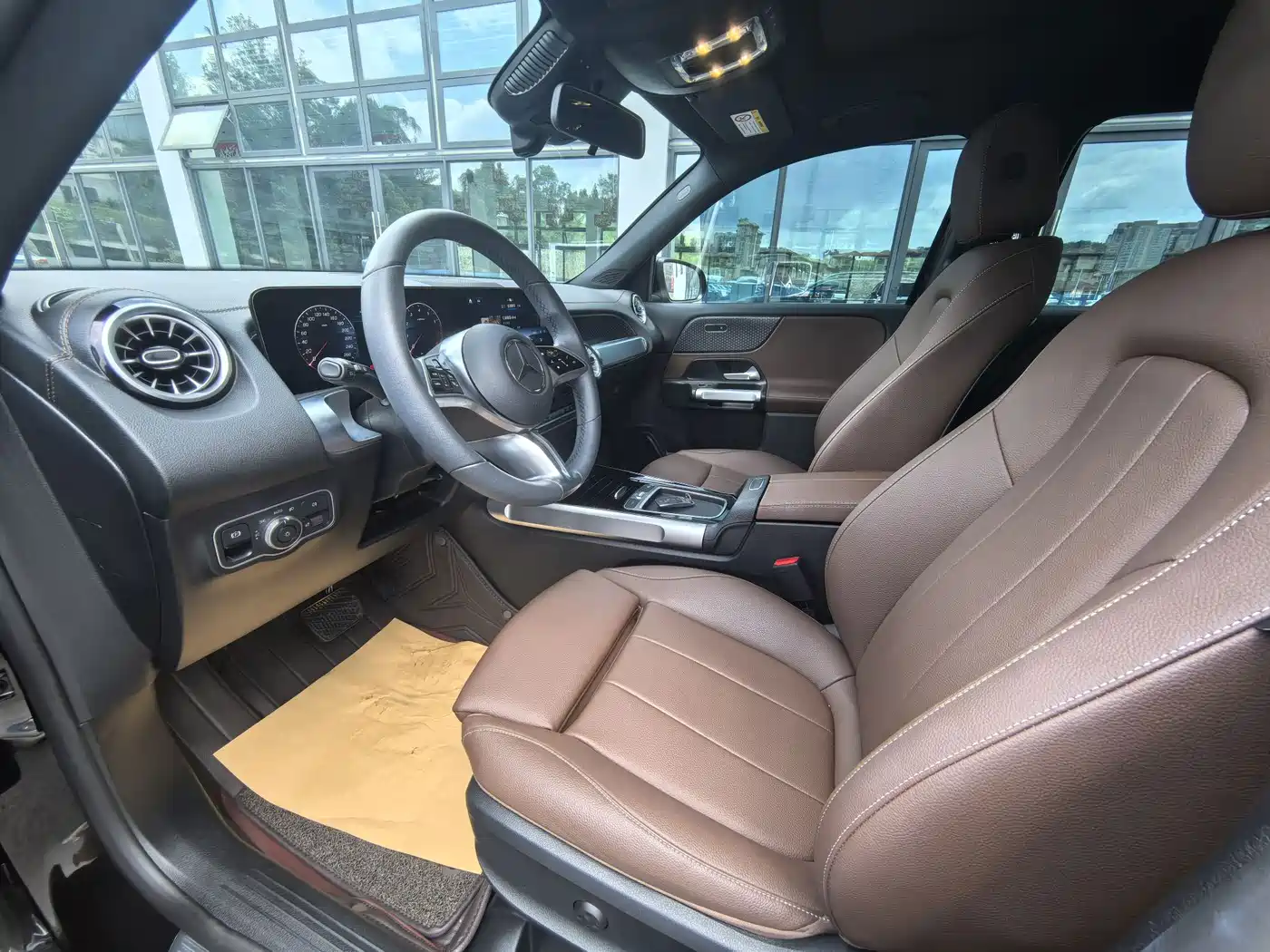 Mercedes-Benz GLB 2025
