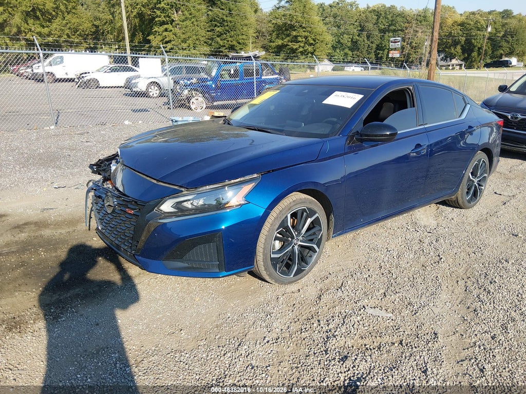 Nissan Altima 2024