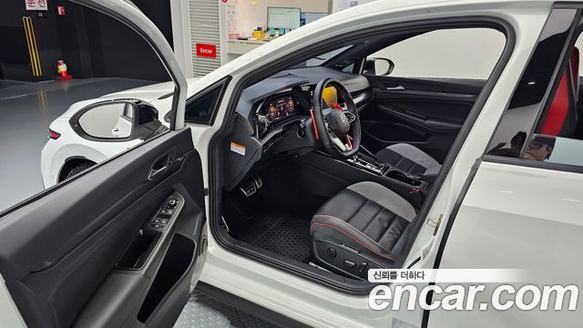 Volkswagen Golf 2023