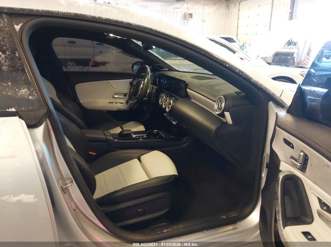 Mercedes-Benz CLA 2021