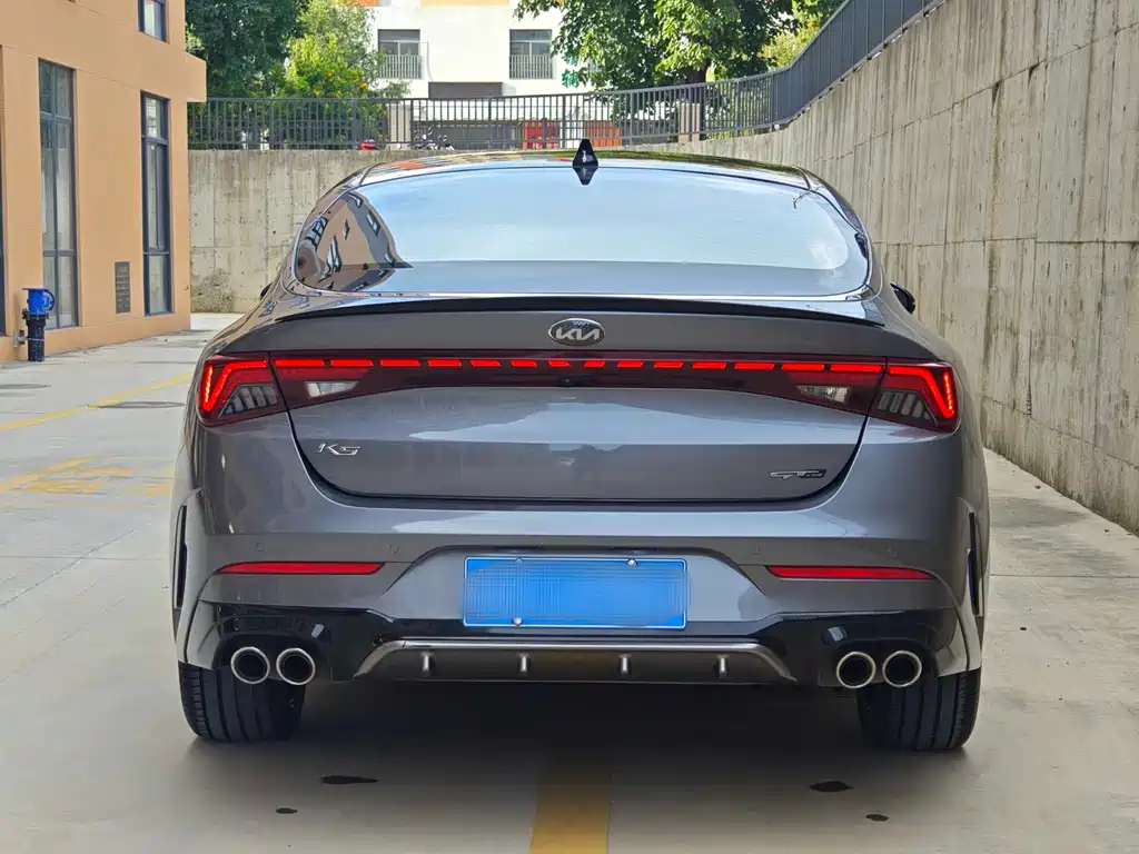 Kia K5 2023