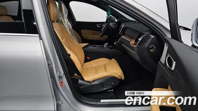 Volvo XC60 2024