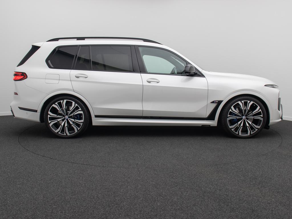BMW X7 M60 2023