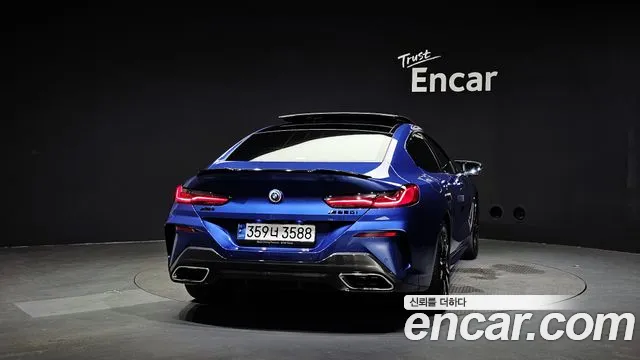 BMW 8 серии 2022