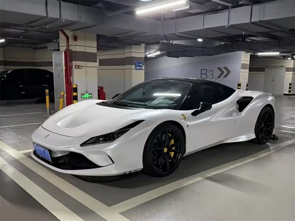 Ferrari F8 2022