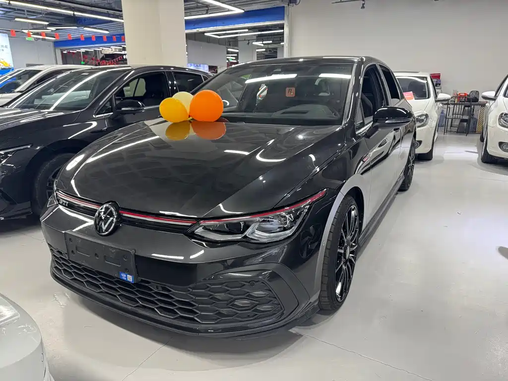 Volkswagen Golf GTI 2024