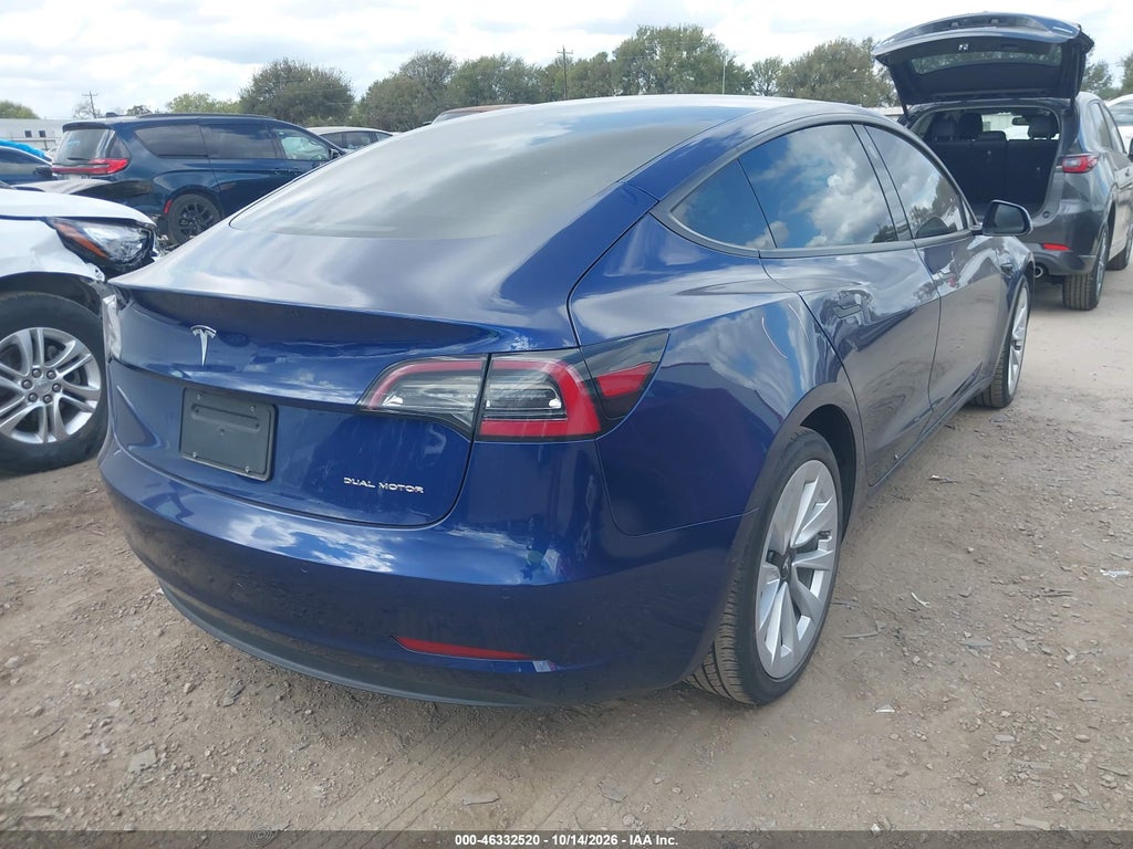 Tesla Model 3 2022