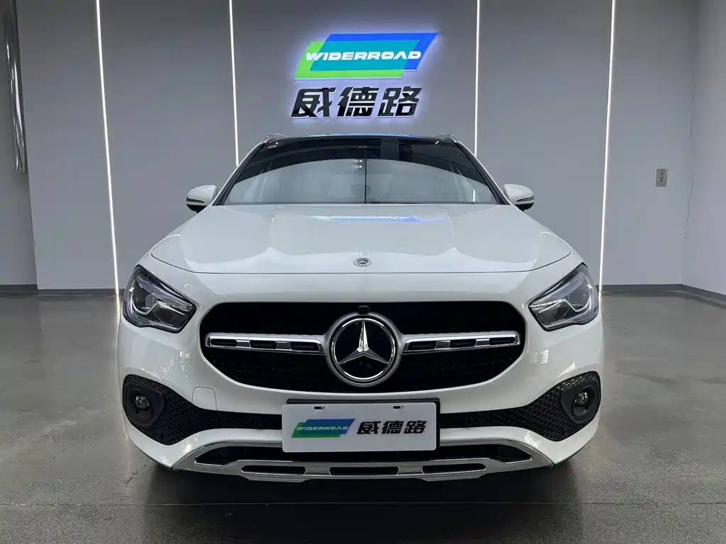 Mercedes-Benz GLA 2023