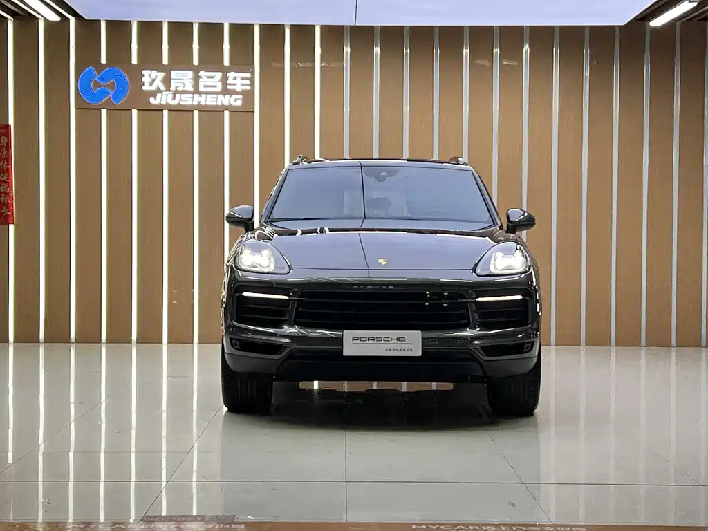 Porsche Cayenne 2022