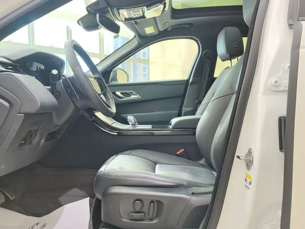 Land Rover Range Rover Velar 2023