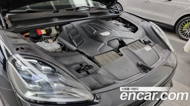 Porsche Cayenne 2020
