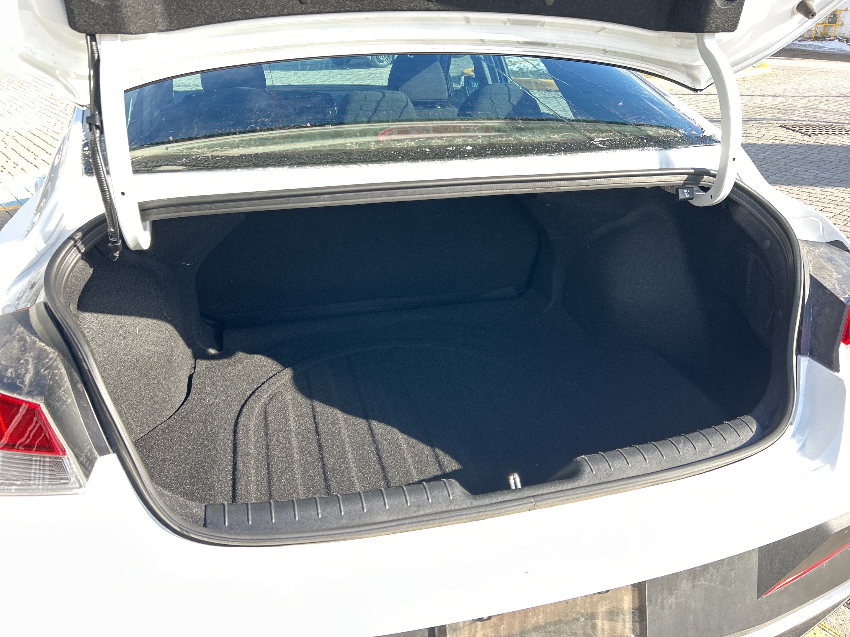 Hyundai Elantra 2024
