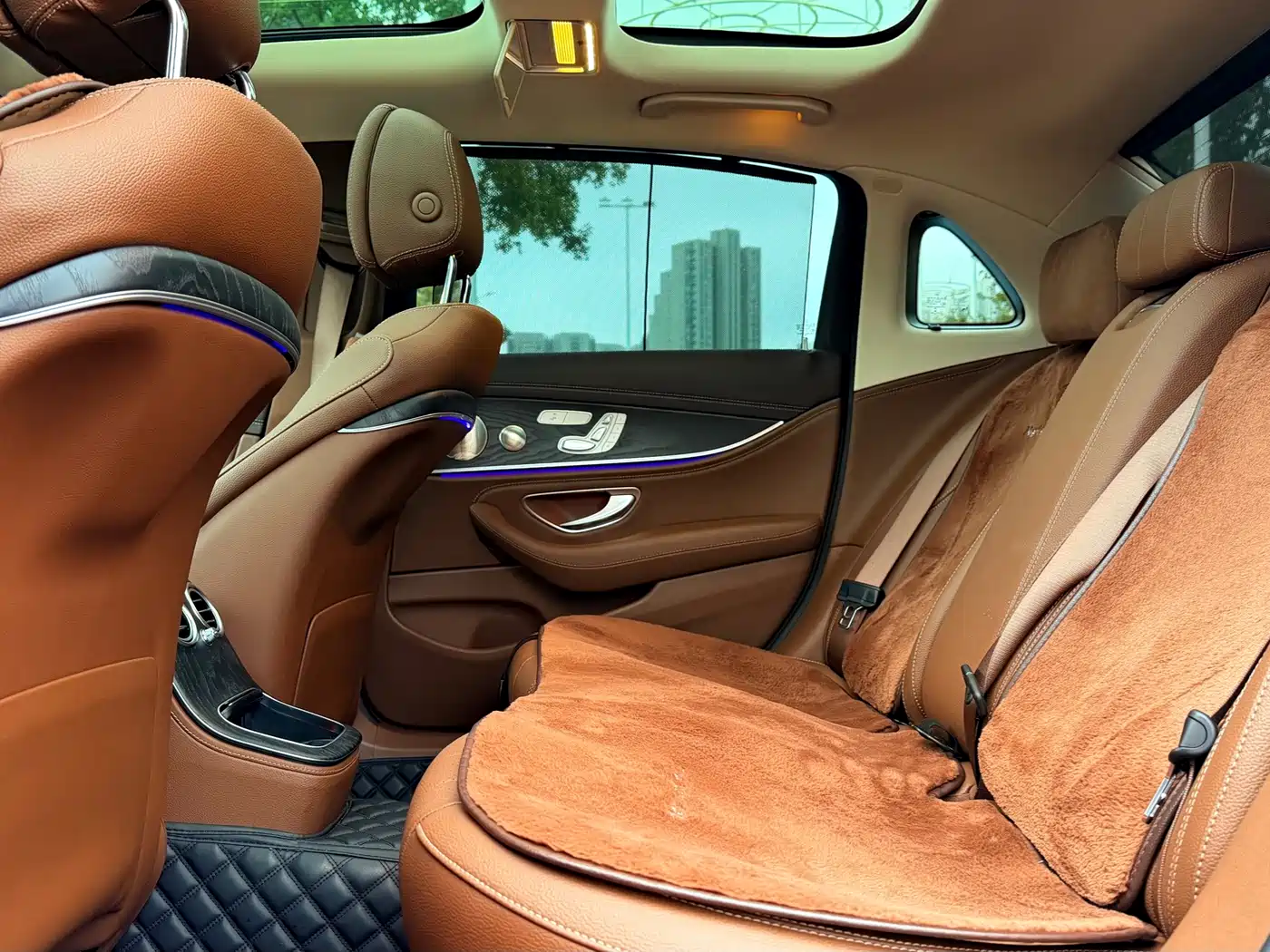 Mercedes-Benz E-Класс 2023