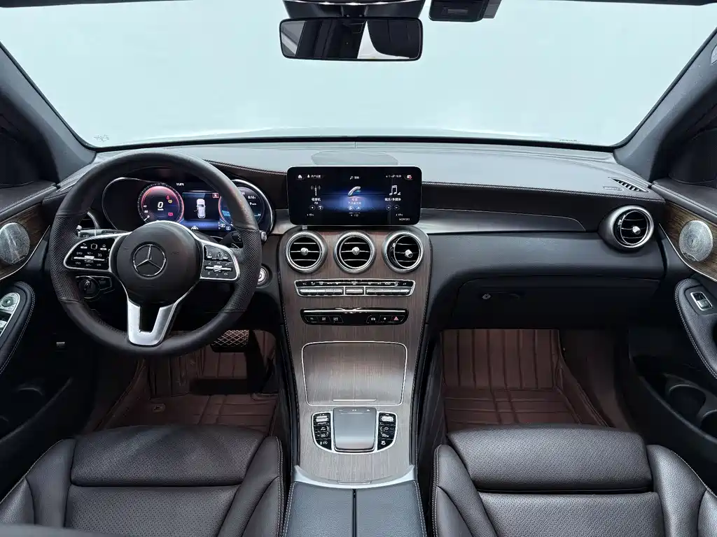 Mercedes-Benz GLC 2021