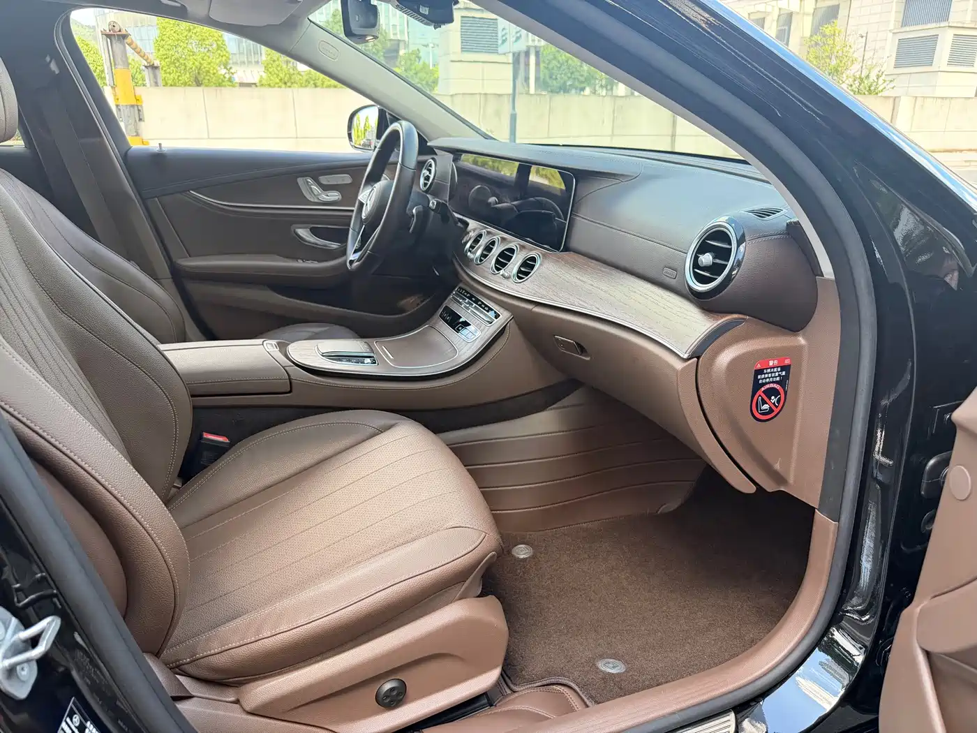 Mercedes-Benz E-Класс 2023
