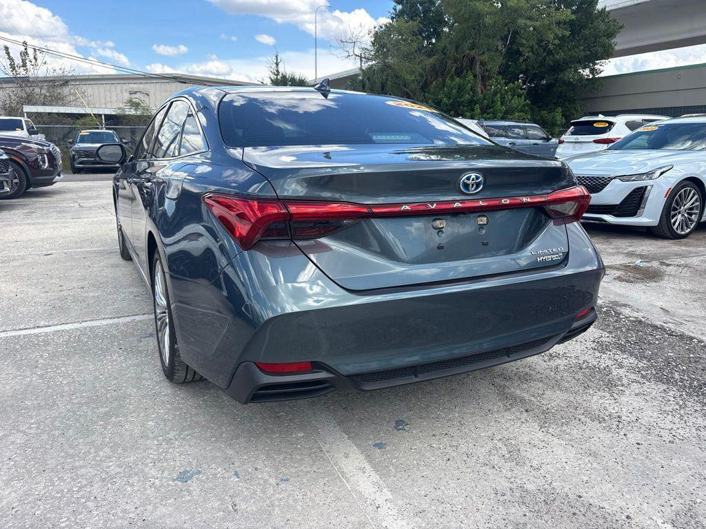 Toyota Avalon 2021