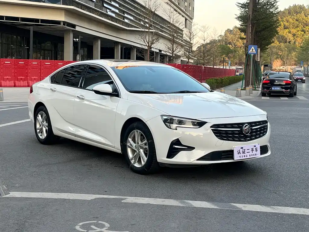Buick Regal 2021