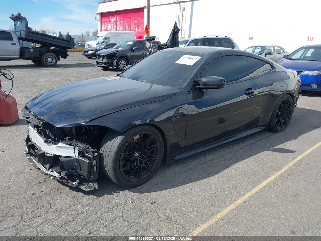 BMW M4 2025