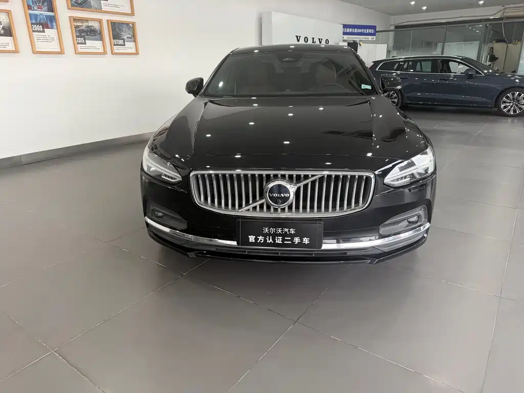 Volvo S90 2022