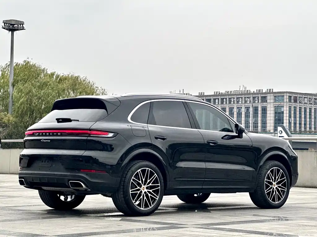 Porsche Cayenne 2024