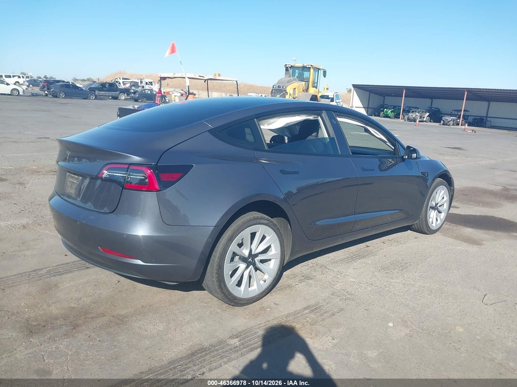 Tesla Model 3 2022