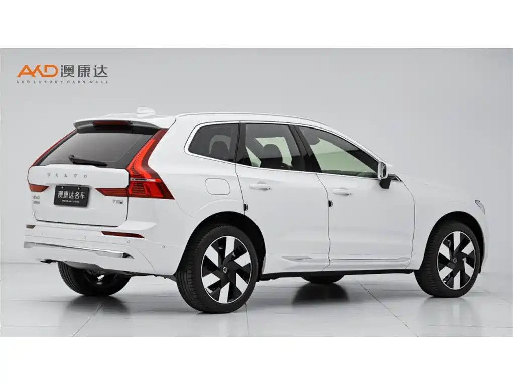 Volvo XC60 2025