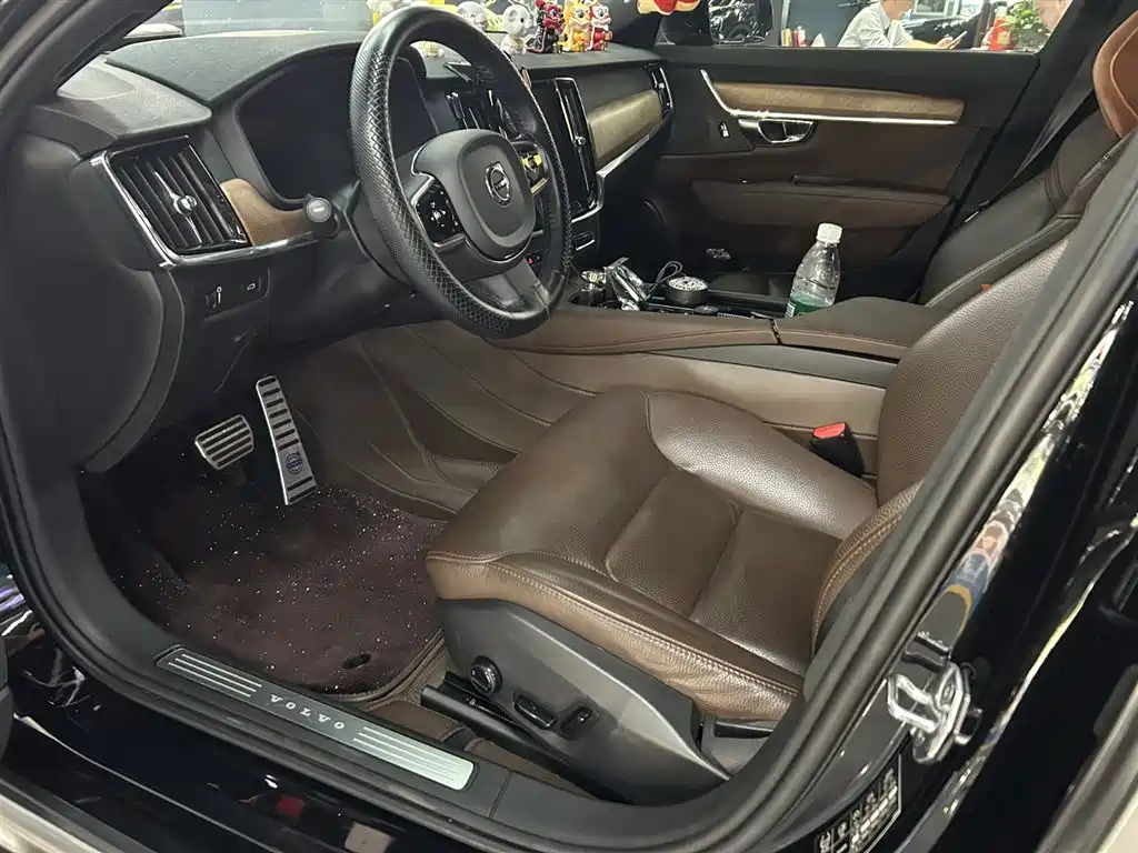 Volvo S90 2021