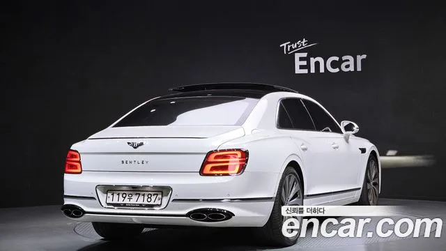 Bentley Flying Spur 2022