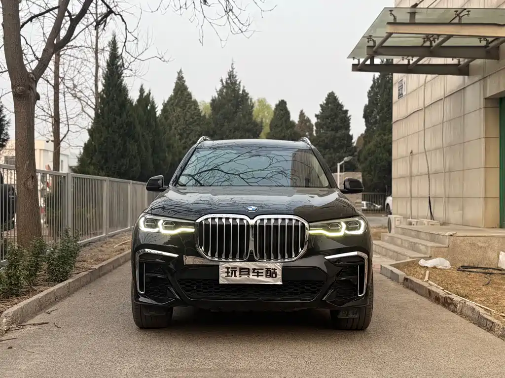 BMW X7 2022