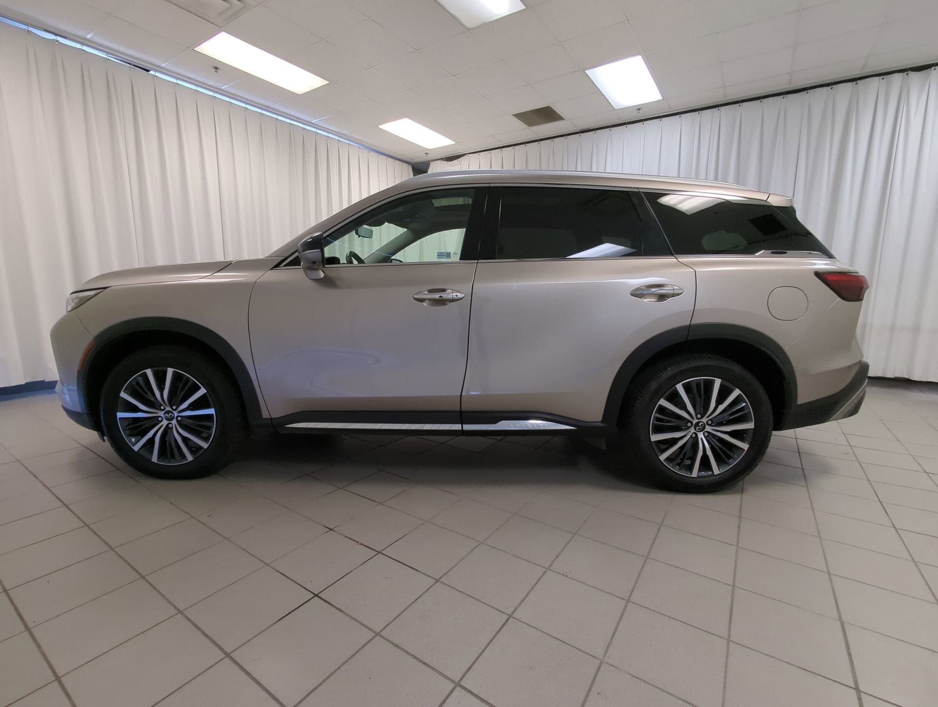 Infiniti QX60 2023