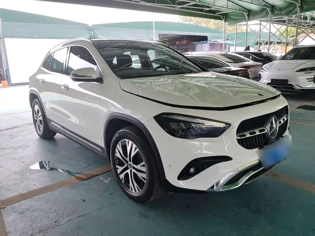 Mercedes-Benz GLA 2024