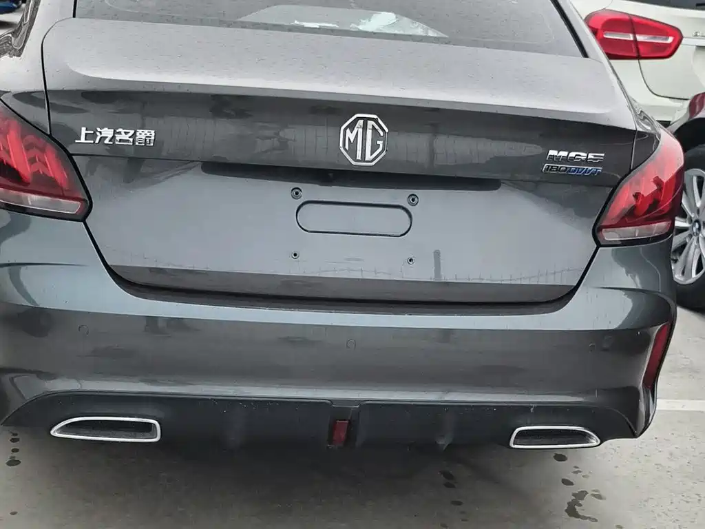 MG MG5 2021
